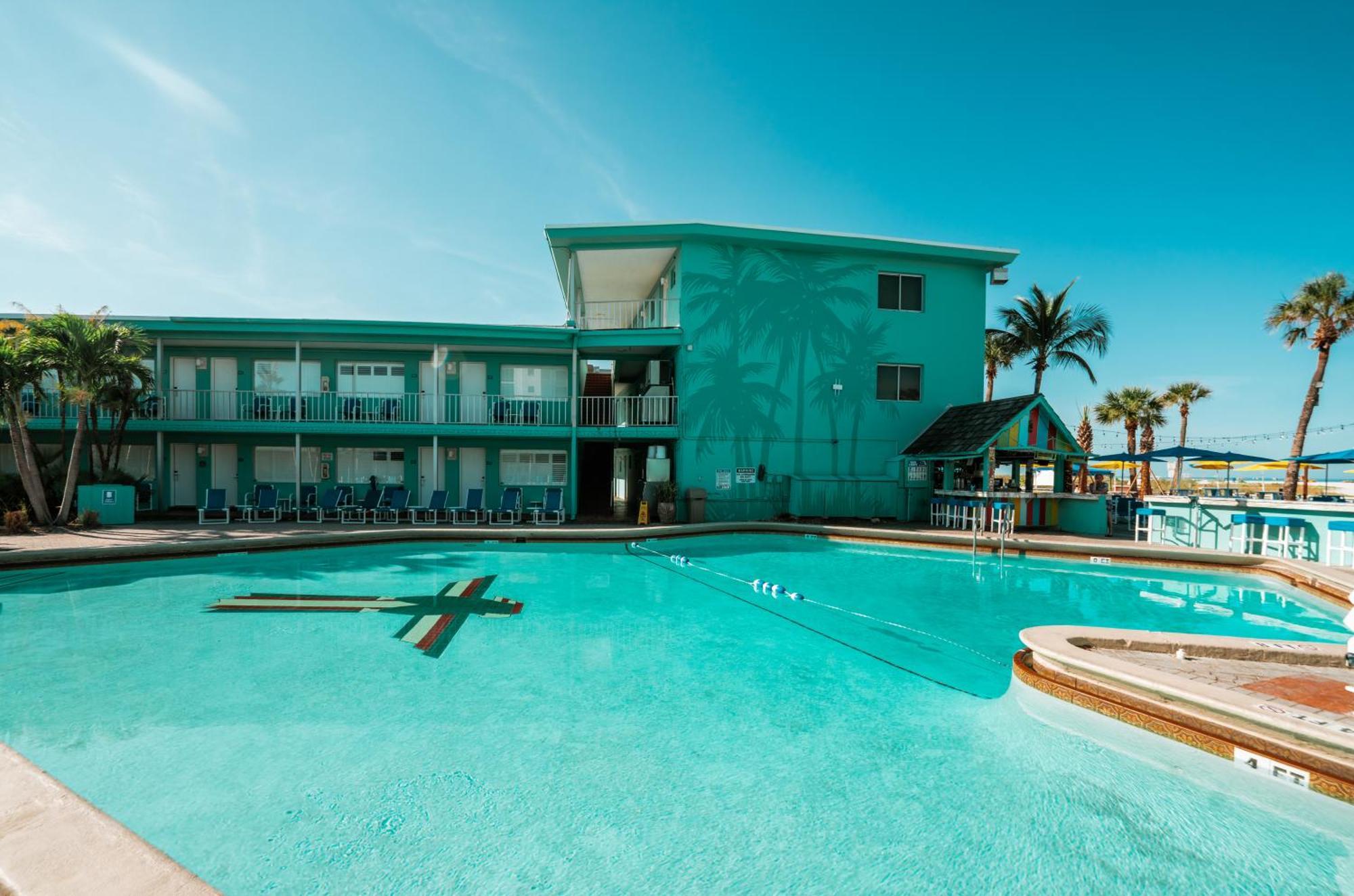 Thunderbird Beach Resort Treasure Island Exterior foto